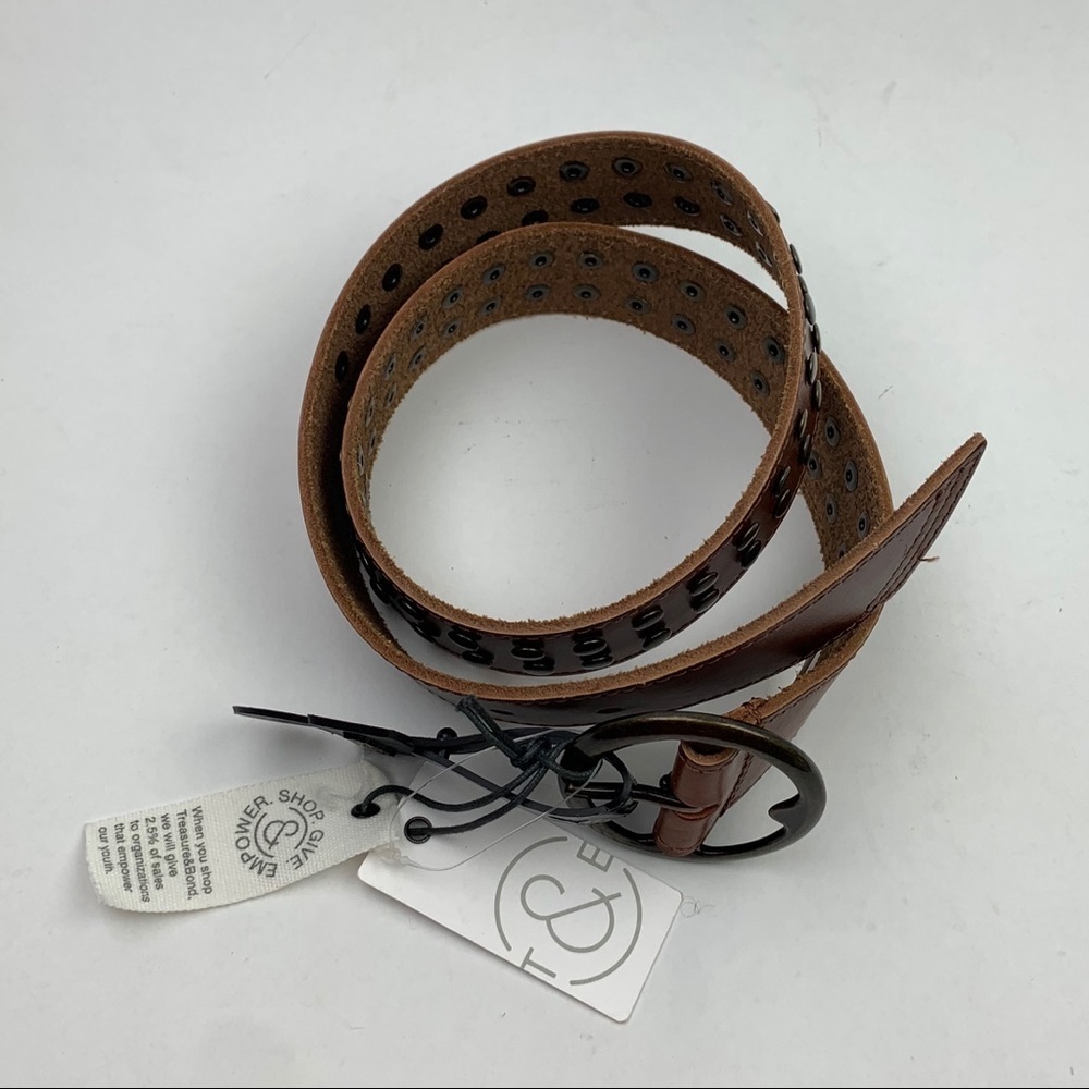 TREASURE & BOND Round buckle studded belt …